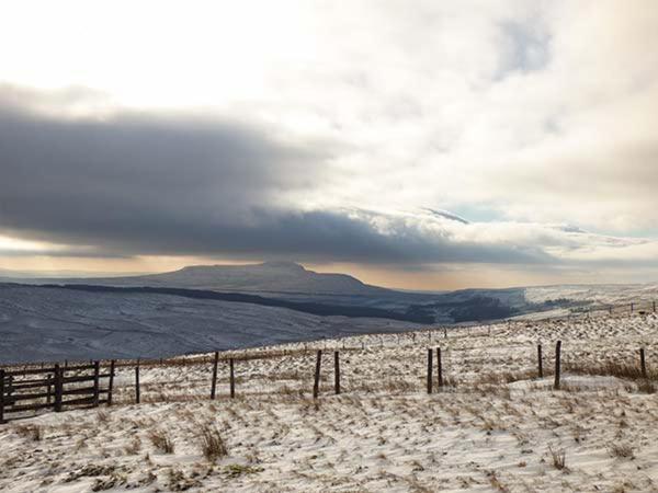 Villa Hillside View Hawes Esterno foto